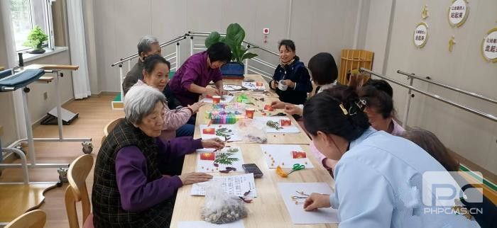 山西晋中嵌入式养老守护“银发族”